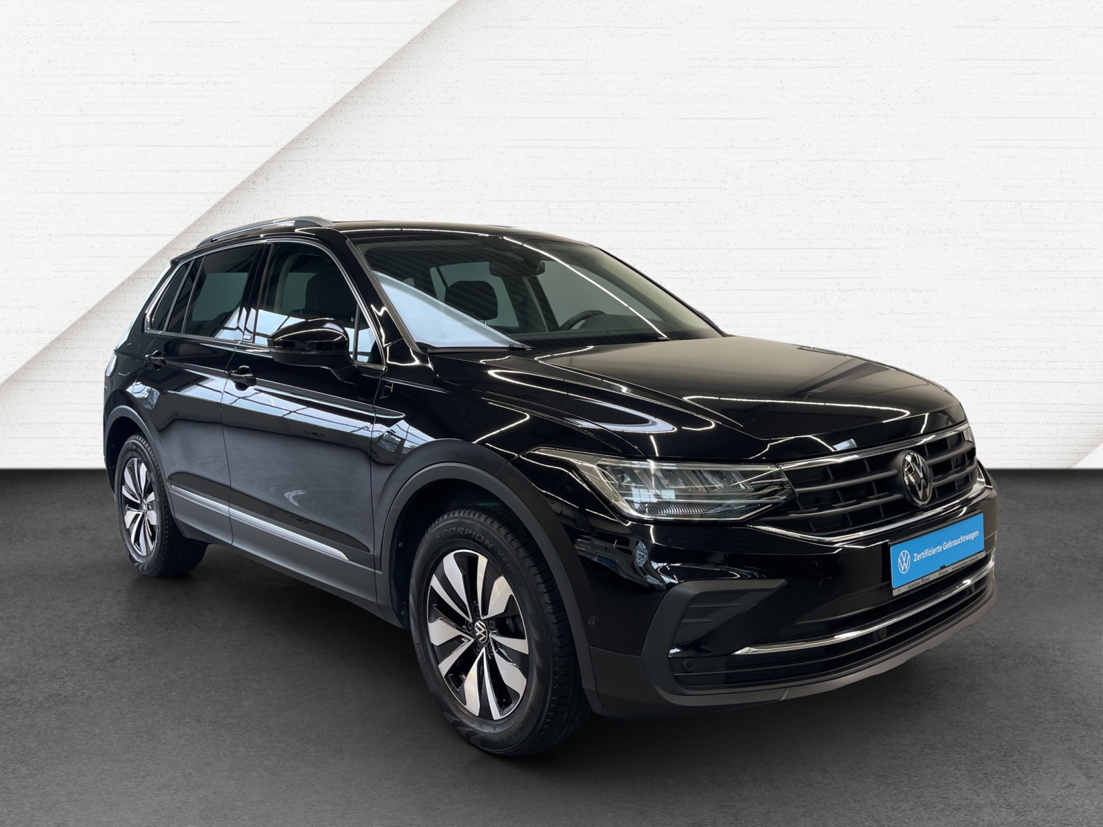 Tiguan 2.0 TDI DSG Move LED TravelAssist Navi Rückkamera