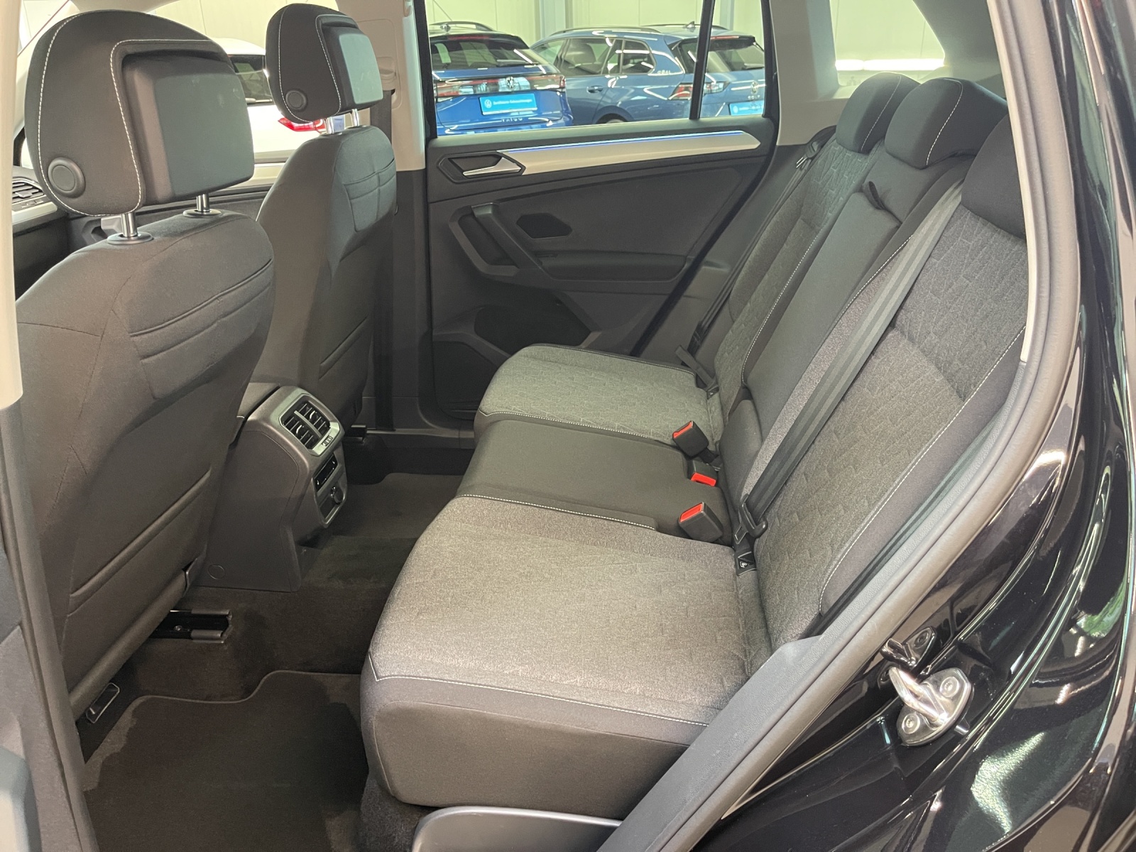 Tiguan 2.0 TDI DSG Move LED TravelAssist Navi Rückkamera