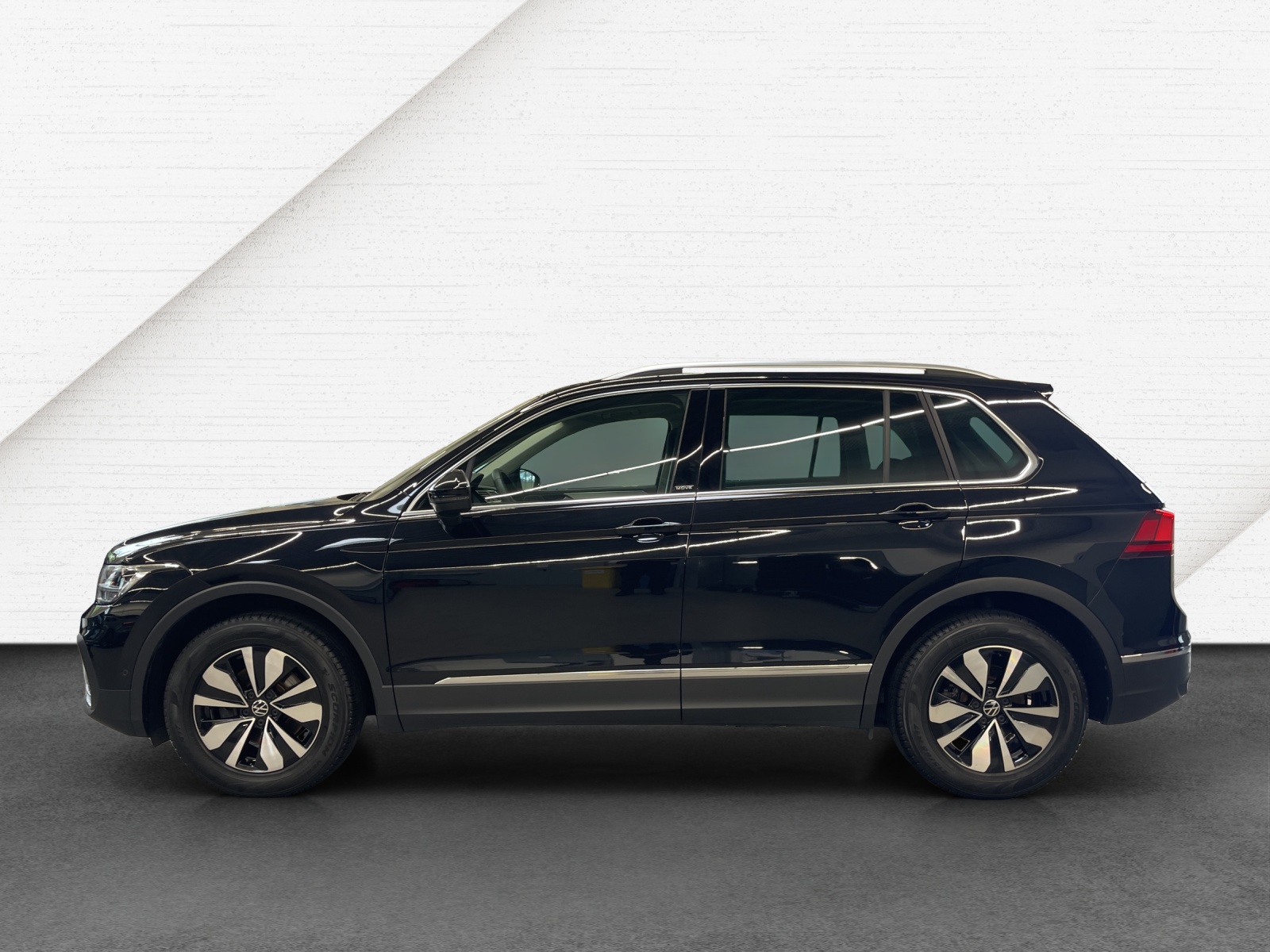 Tiguan 2.0 TDI DSG Move LED TravelAssist Navi Rückkamera