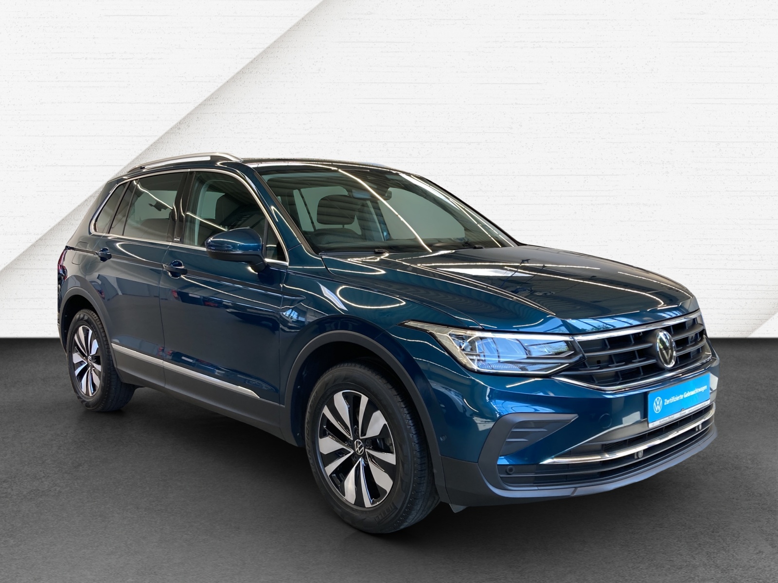 Tiguan 2.0 TDI DSG Move LED TravelAssist Navi AHK