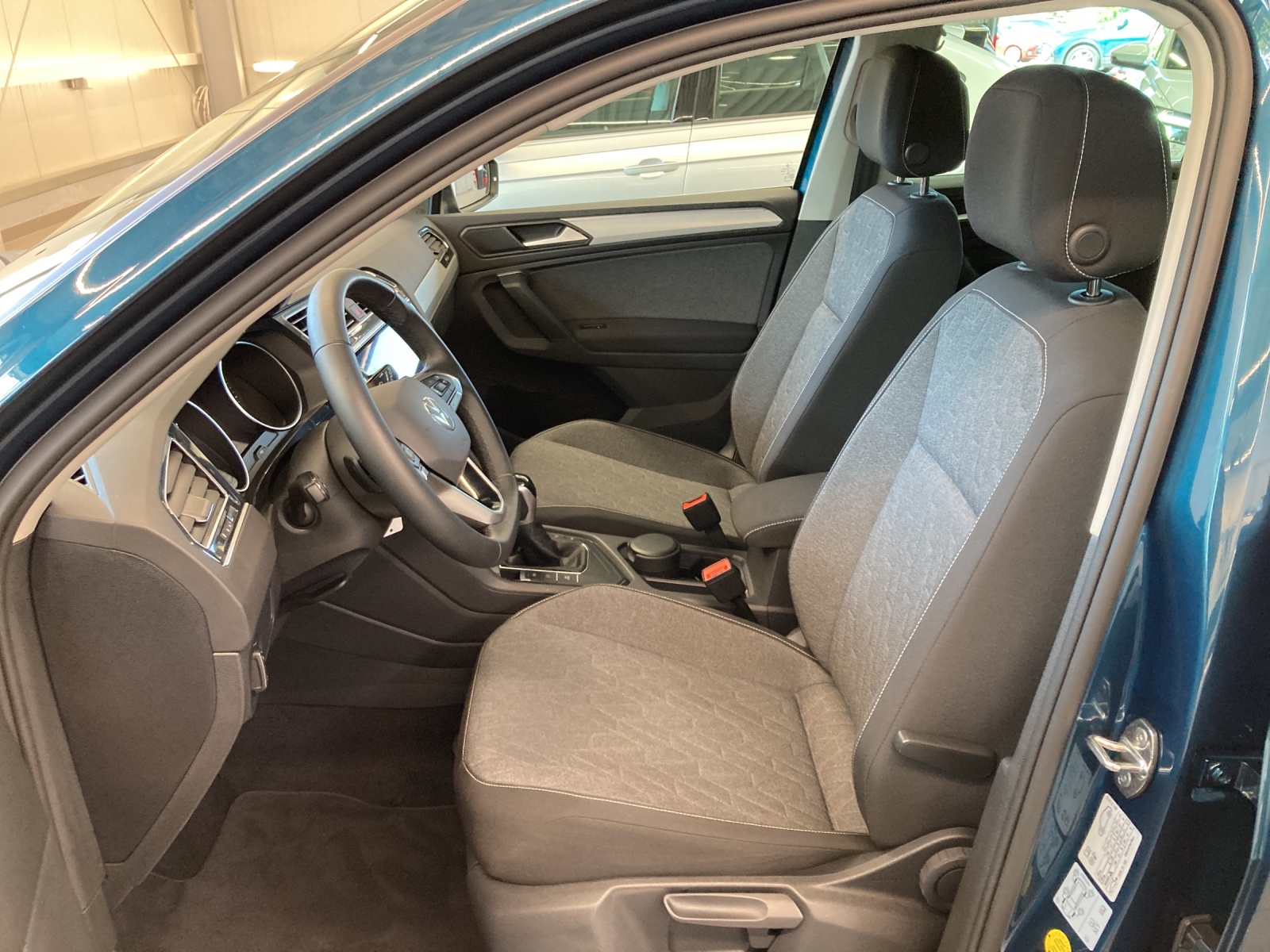 Tiguan 2.0 TDI DSG Move LED TravelAssist Navi AHK