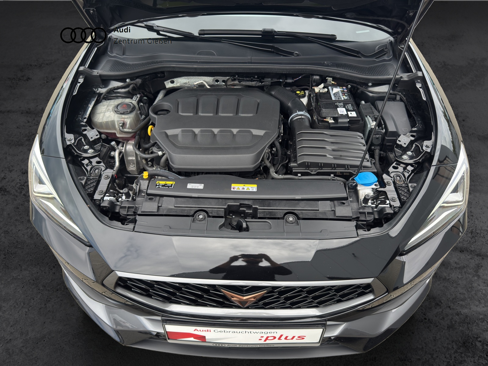 Leon Sportstourer 2.0 TSI 4Drive DSG VZ ACC DCC Kamera