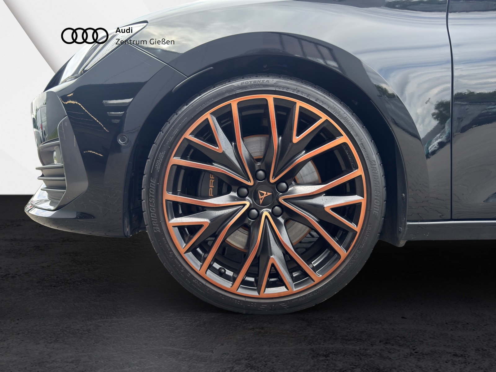Leon Sportstourer 2.0 TSI 4Drive DSG VZ ACC DCC Kamera