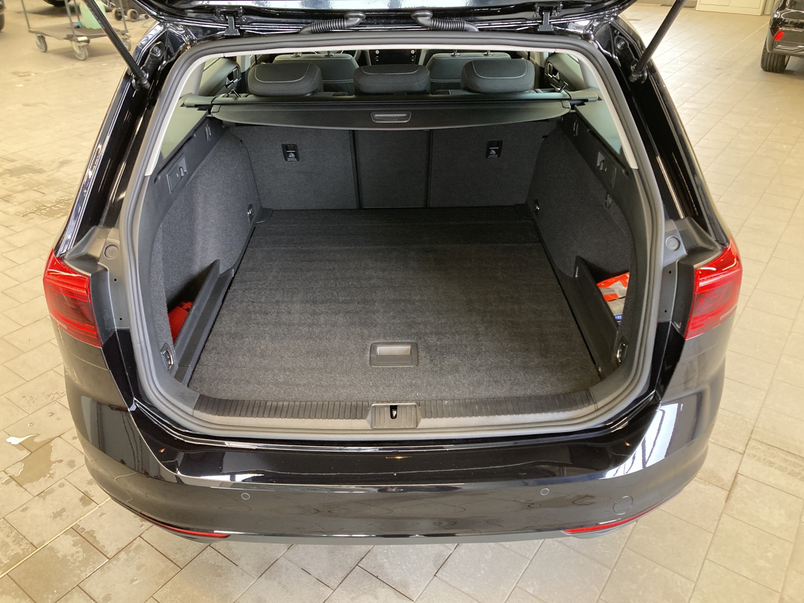 Passat Variant TDI DSG Business IQ-Light Kamera Ergositz Navi