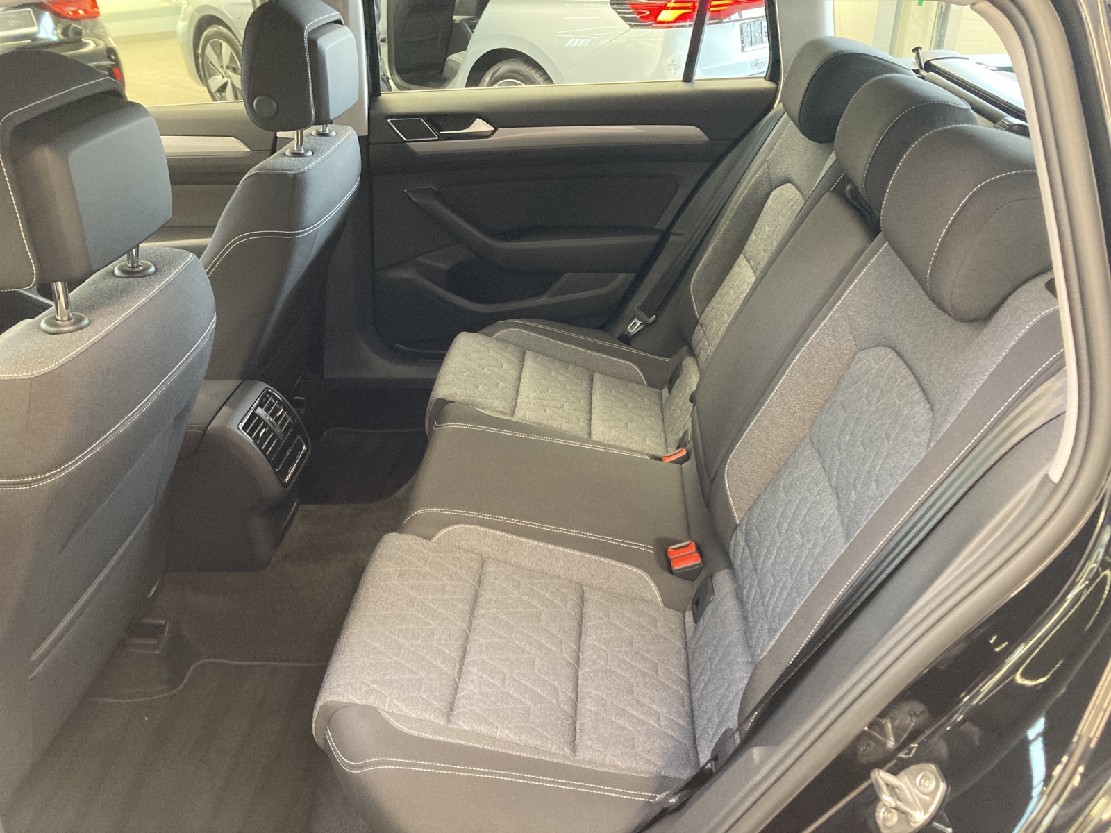 Passat Variant TDI DSG Business IQ-Light Kamera Ergositz Navi