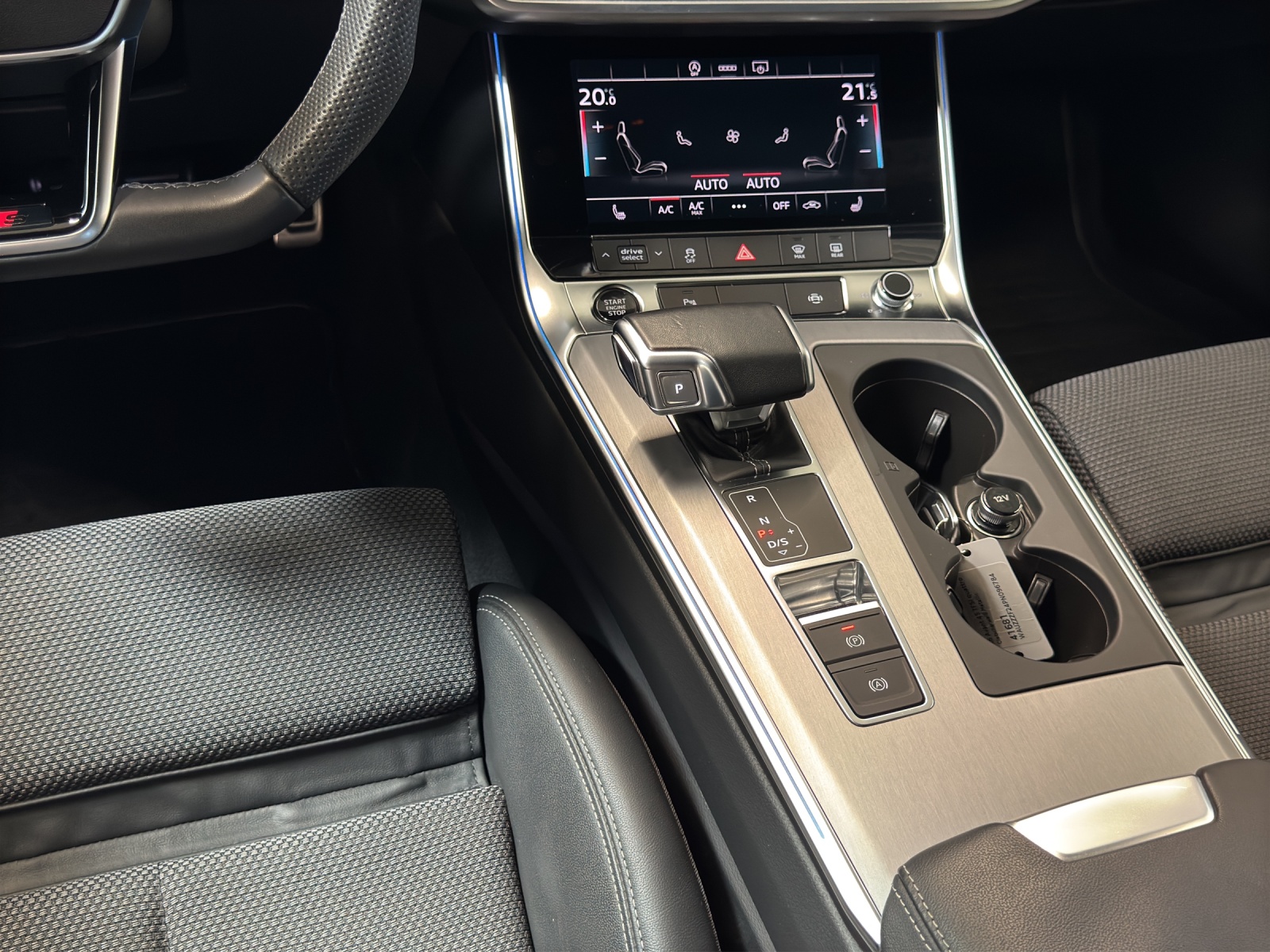 A6 Avant 45 TFSI quattro S line Black AHK Kamera Navi LED