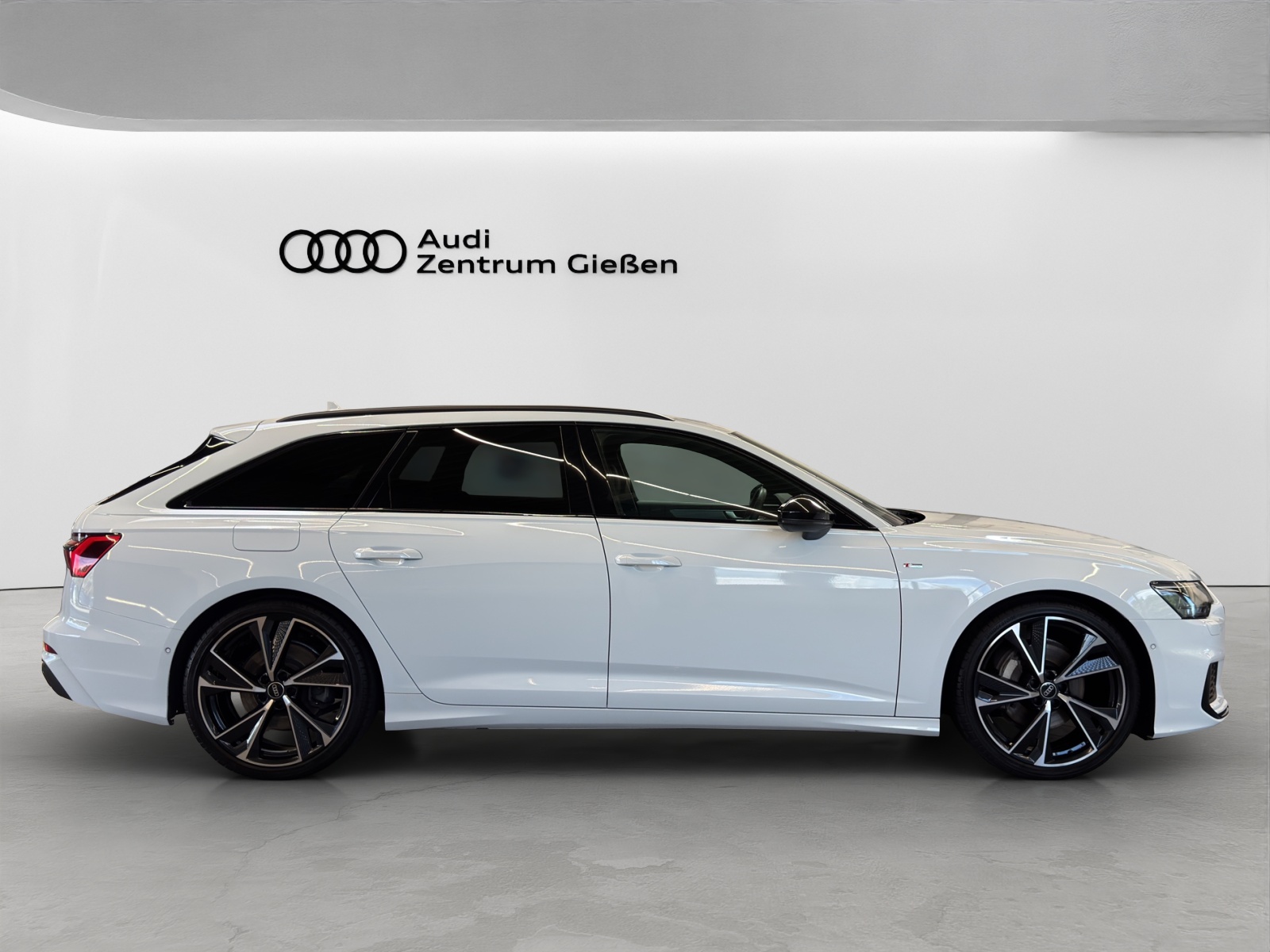 A6 Avant 45 TFSI quattro S line Black AHK Kamera Navi LED