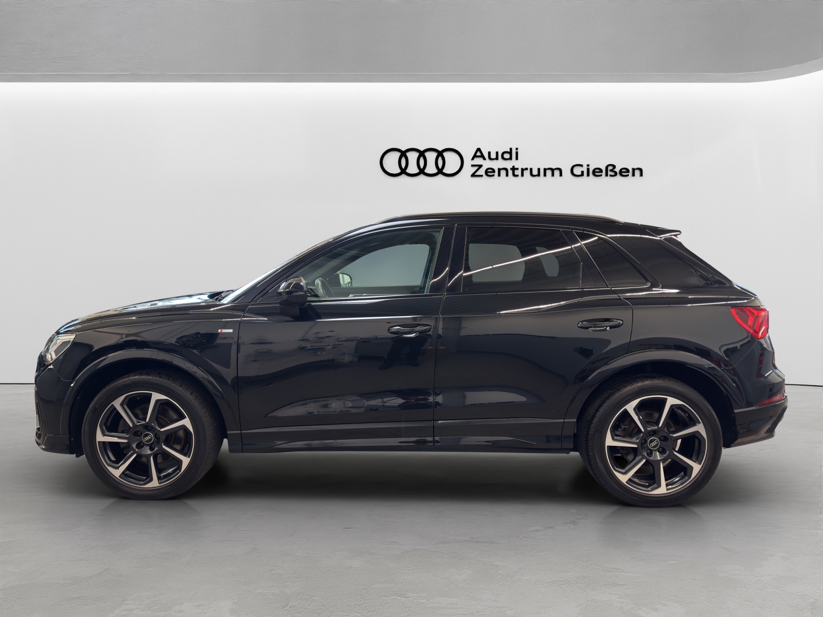 Q3 40 TDI quattro S-tronic S line Black LED Navi