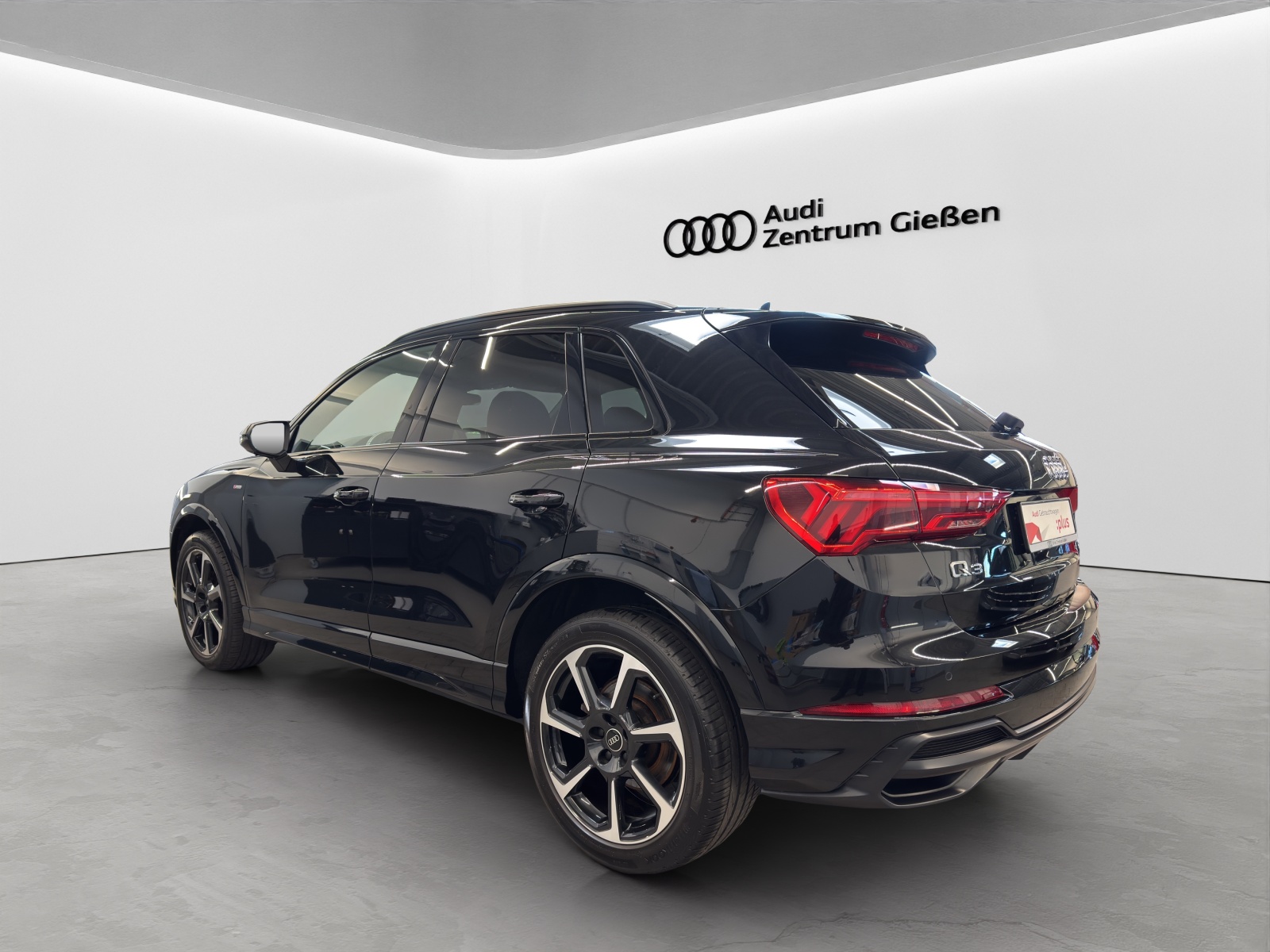 Q3 40 TDI quattro S-tronic S line Black LED Navi