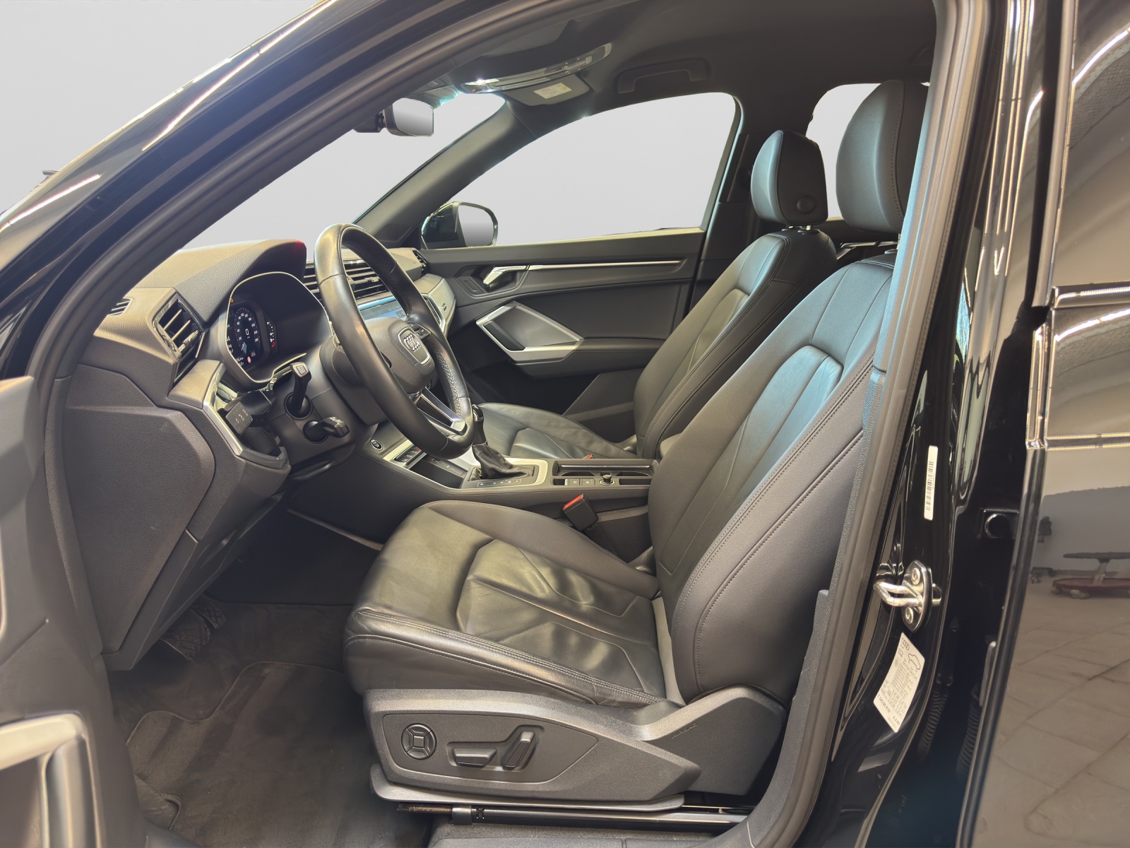 Q3 40 TDI quattro S-tronic S line Black LED Navi