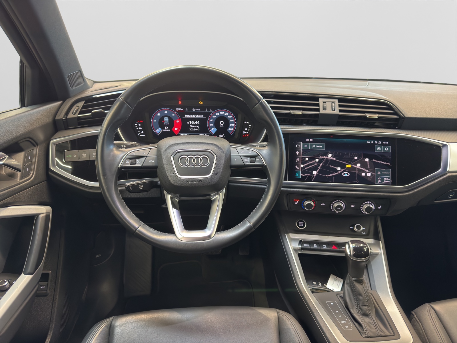 Q3 40 TDI quattro S-tronic S line Black LED Navi