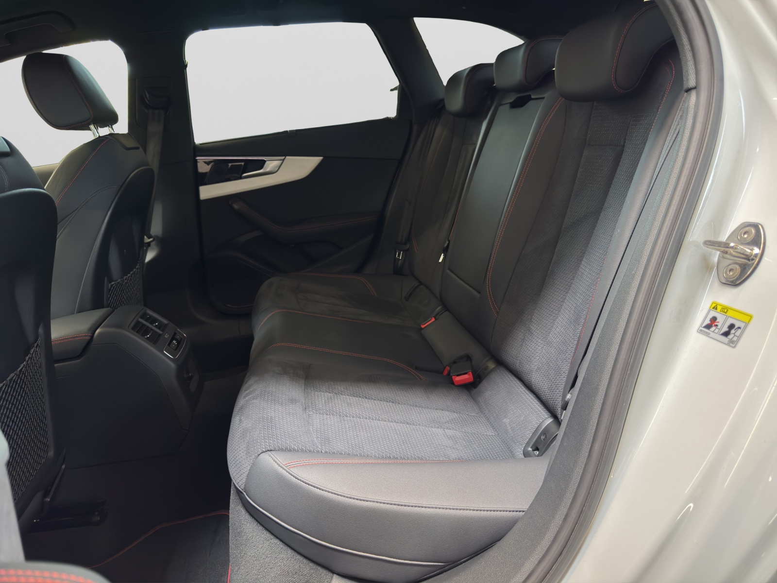 A4 Avant 40 TDI quattro S line competition Black Matrix-LED Kamera Navi