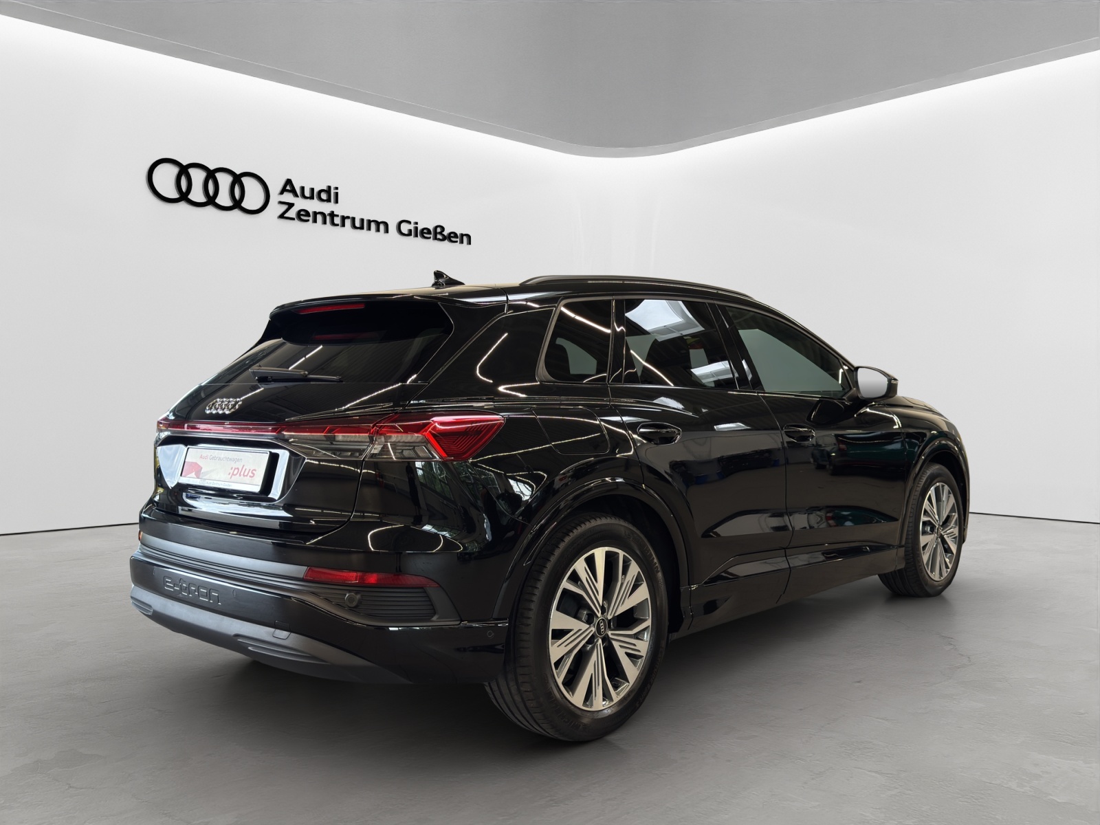 Q4 e-tron 40 Black AHK Kamera Navi Matrix-LED