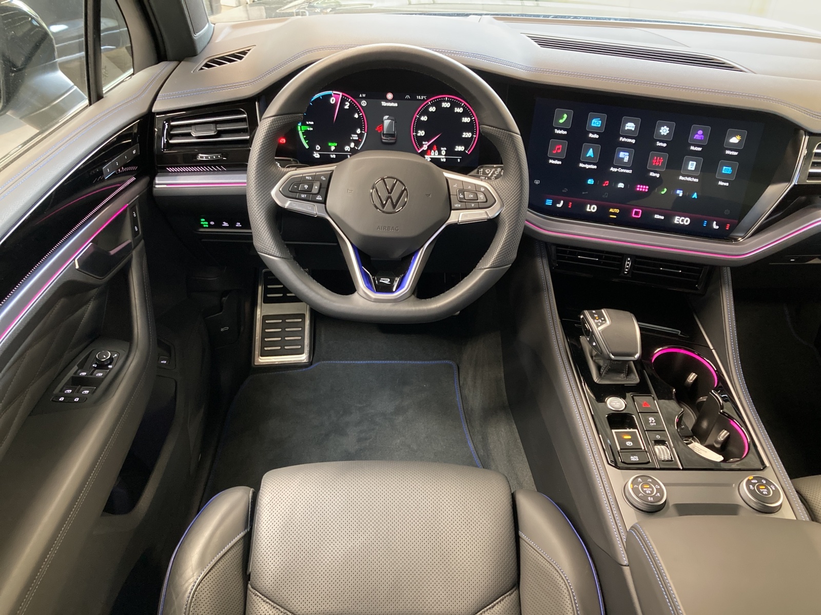 Touareg 3.0 TSI eHybrid 4M R IQ-Light Luftfederung HeadUp AHK