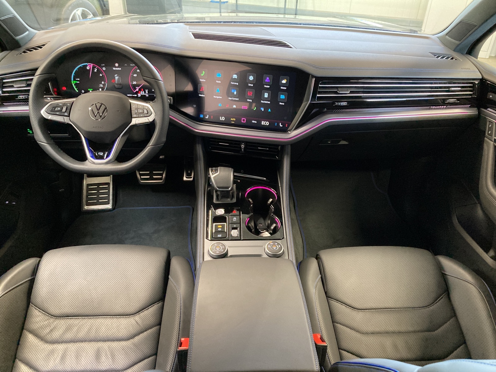 Touareg 3.0 TSI eHybrid 4M R IQ-Light Luftfederung HeadUp AHK