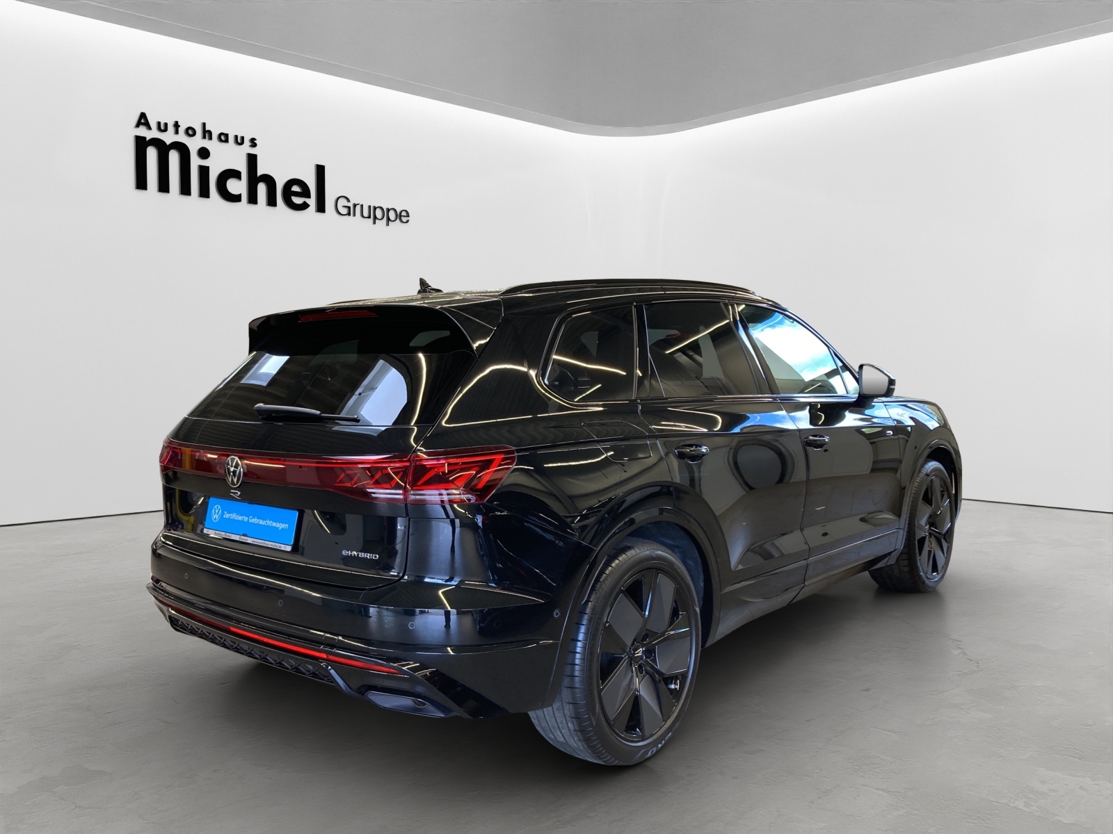 Touareg 3.0 TSI eHybrid 4M R IQ-Light Luftfederung HeadUp AHK