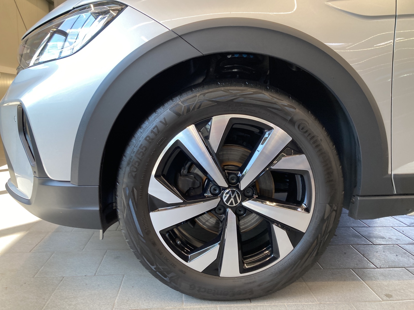 Taigo 1.0 TSI DSG Style IQ-Light TravelAssist Navi Alu-17Zoll