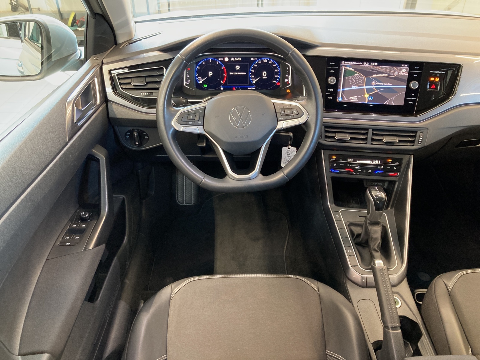 Taigo 1.0 TSI DSG Style IQ-Light TravelAssist Navi Alu-17Zoll
