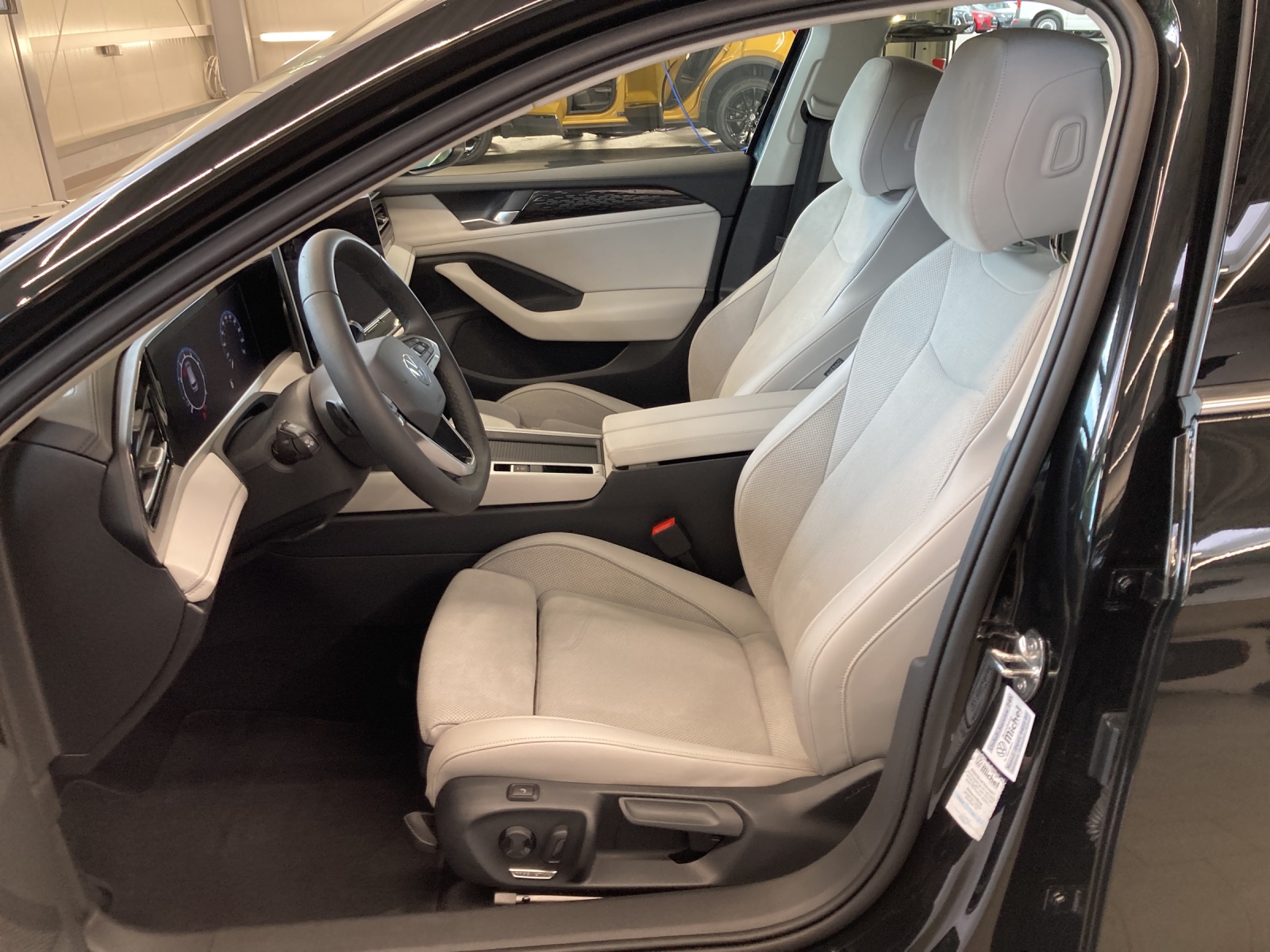 Passat Variant 1.5 eTSI DSG Business