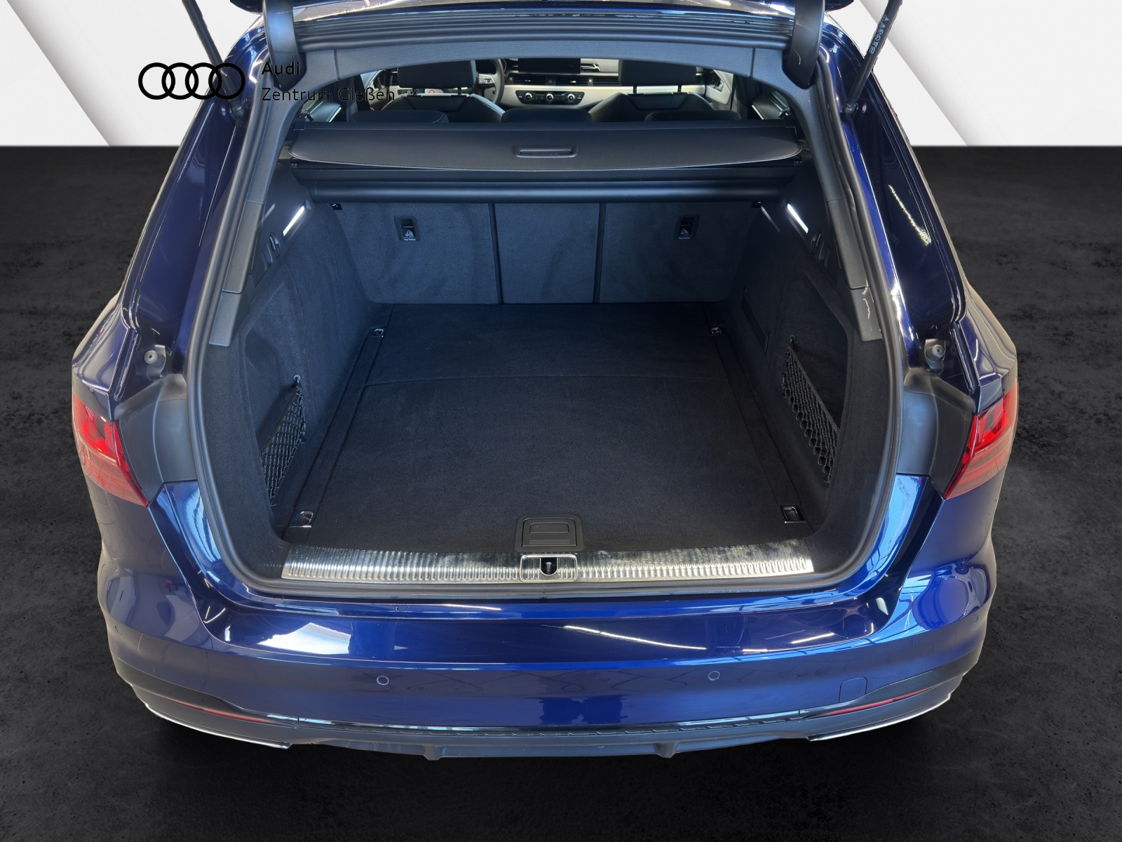 A4 Avant 40 TFSI S line Black HuD Matrix-LED 360°Kamera Standheizung