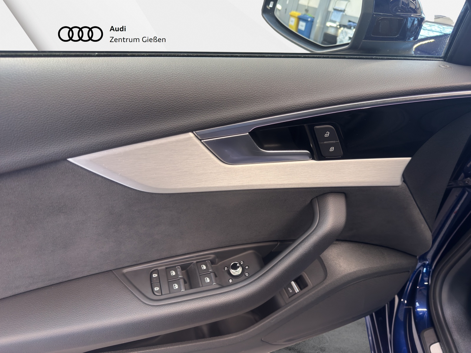 A4 Avant 40 TFSI S line Black HuD Matrix-LED 360°Kamera Standheizung