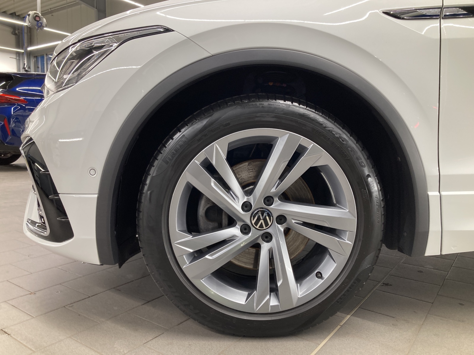 Tiguan TDI DSG 4M R-Line LED-Matrix AHK Kamera