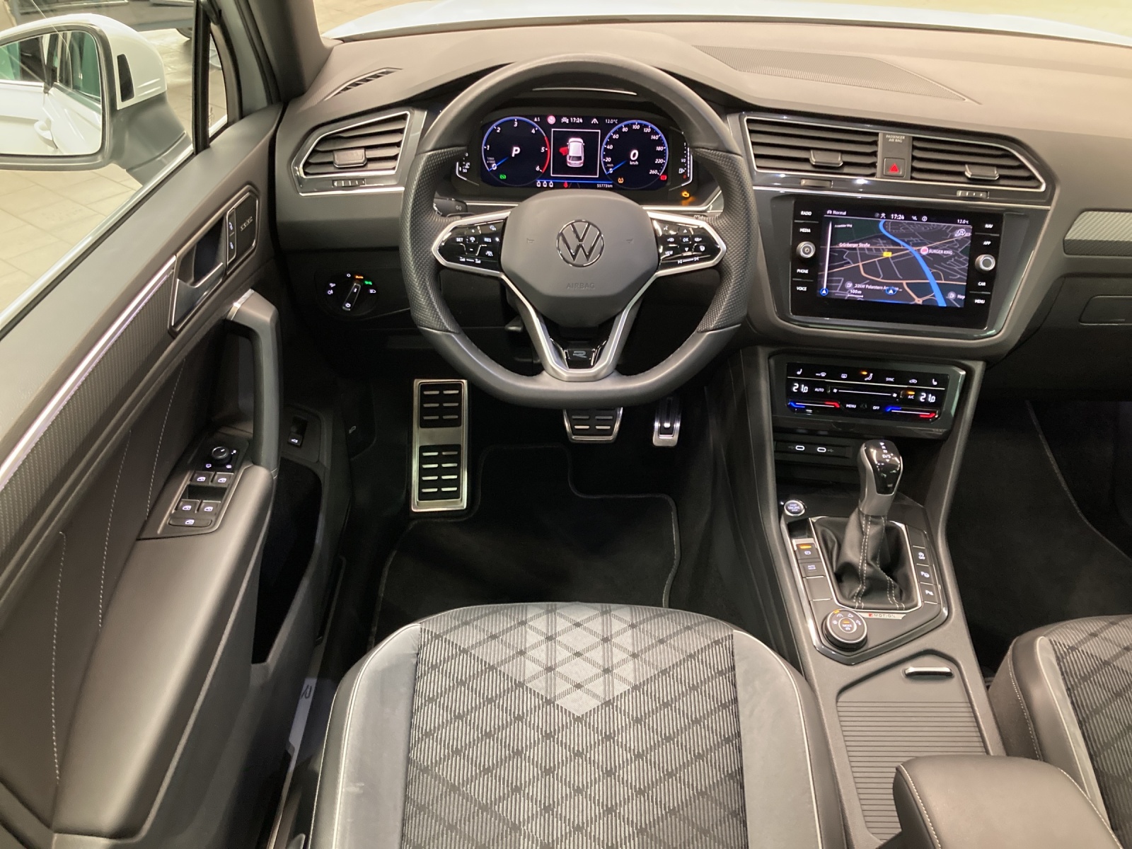Tiguan TDI DSG 4M R-Line LED-Matrix AHK Kamera