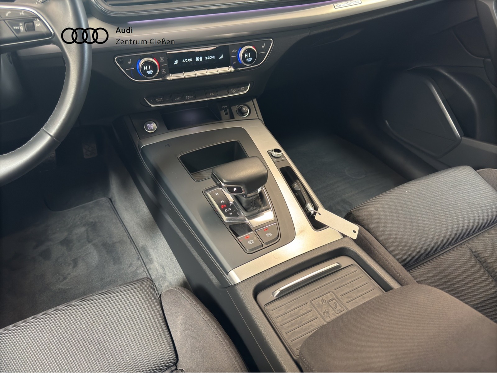 Q5 50 TFSI e quattro S line black Navi Plus