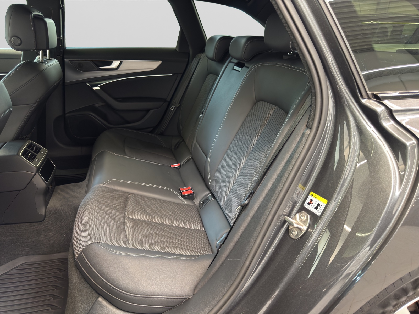 A6 Avant 40 TDI S line Black AHK Kamera Navi