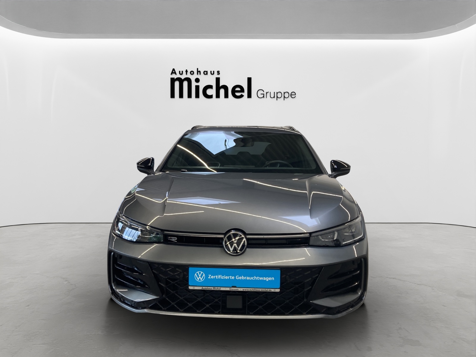 Passat Variant TDI DSG R-Line Black Style IQ-Light ACC Panodach Navi