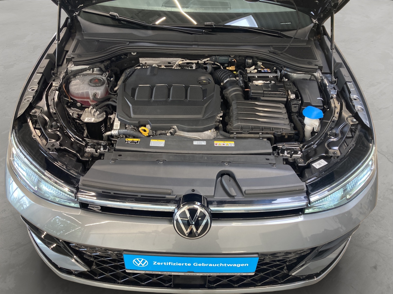 Passat Variant TDI DSG R-Line Black Style IQ-Light ACC Panodach Navi
