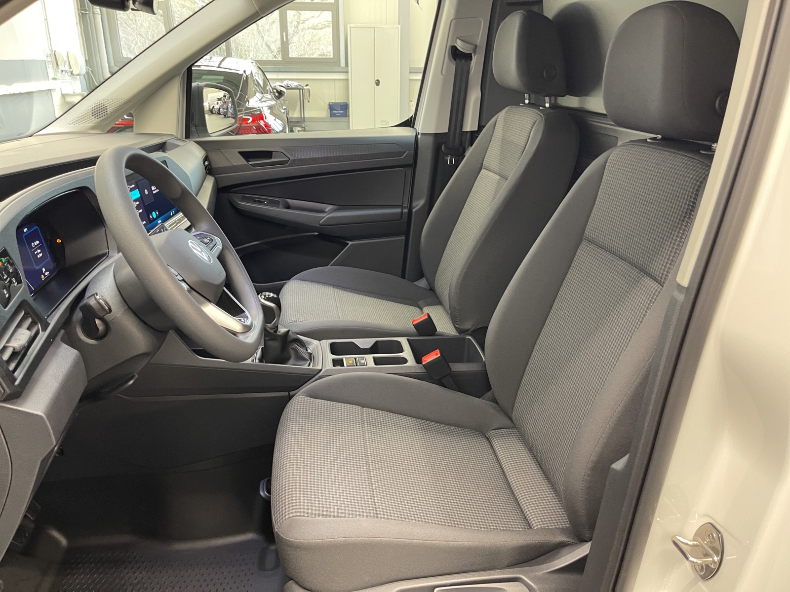 Caddy Cargo 2.0 l TDI Klima AHK PDC APP Connect