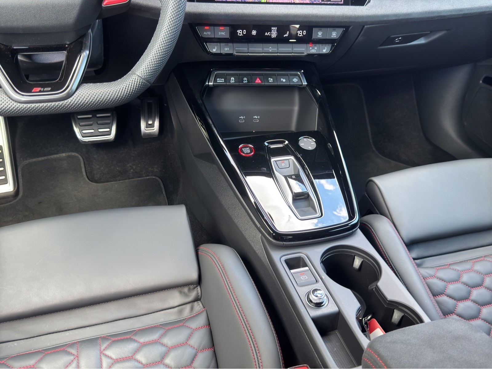 RS 3 Limousine 2.5 TFSI quattro Black HuD Matrix Kamera