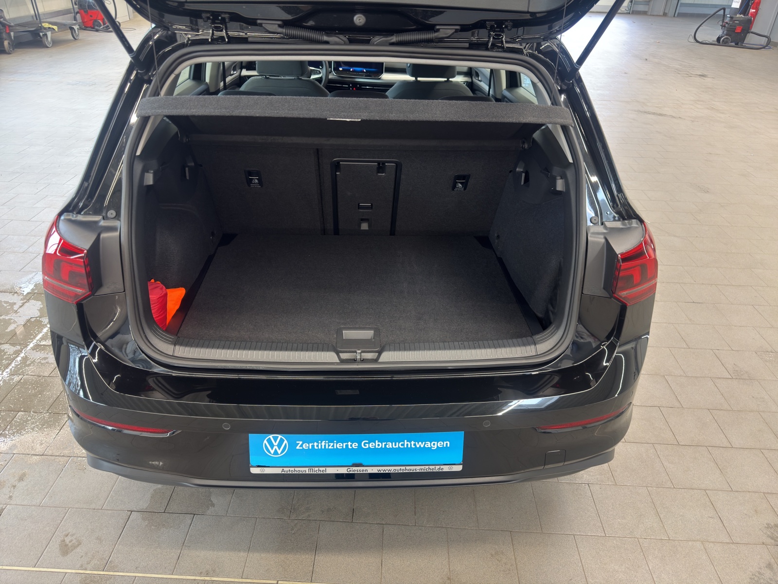 Golf 8 1.5 TSI Life LED Navi TravelAssist