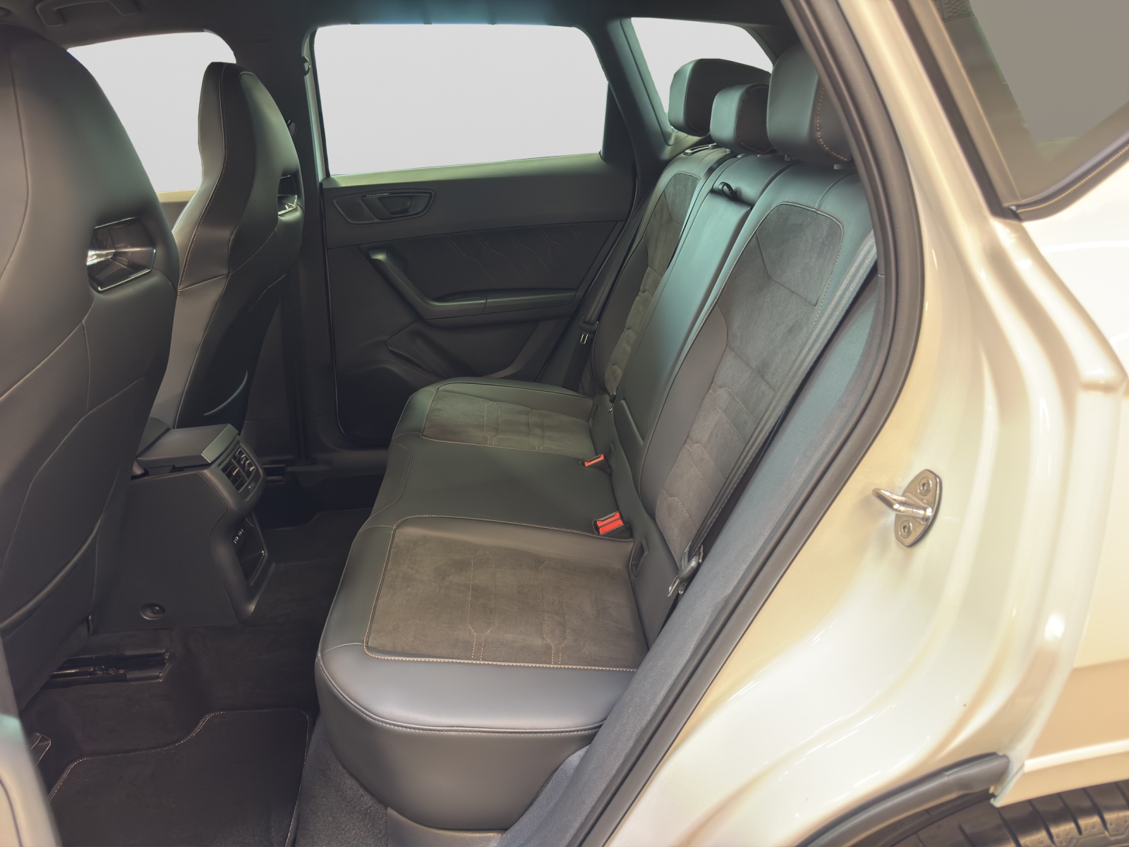 Ateca 2.0 TSI DSG 4Drive VZ ACC BEATS LED NAVI