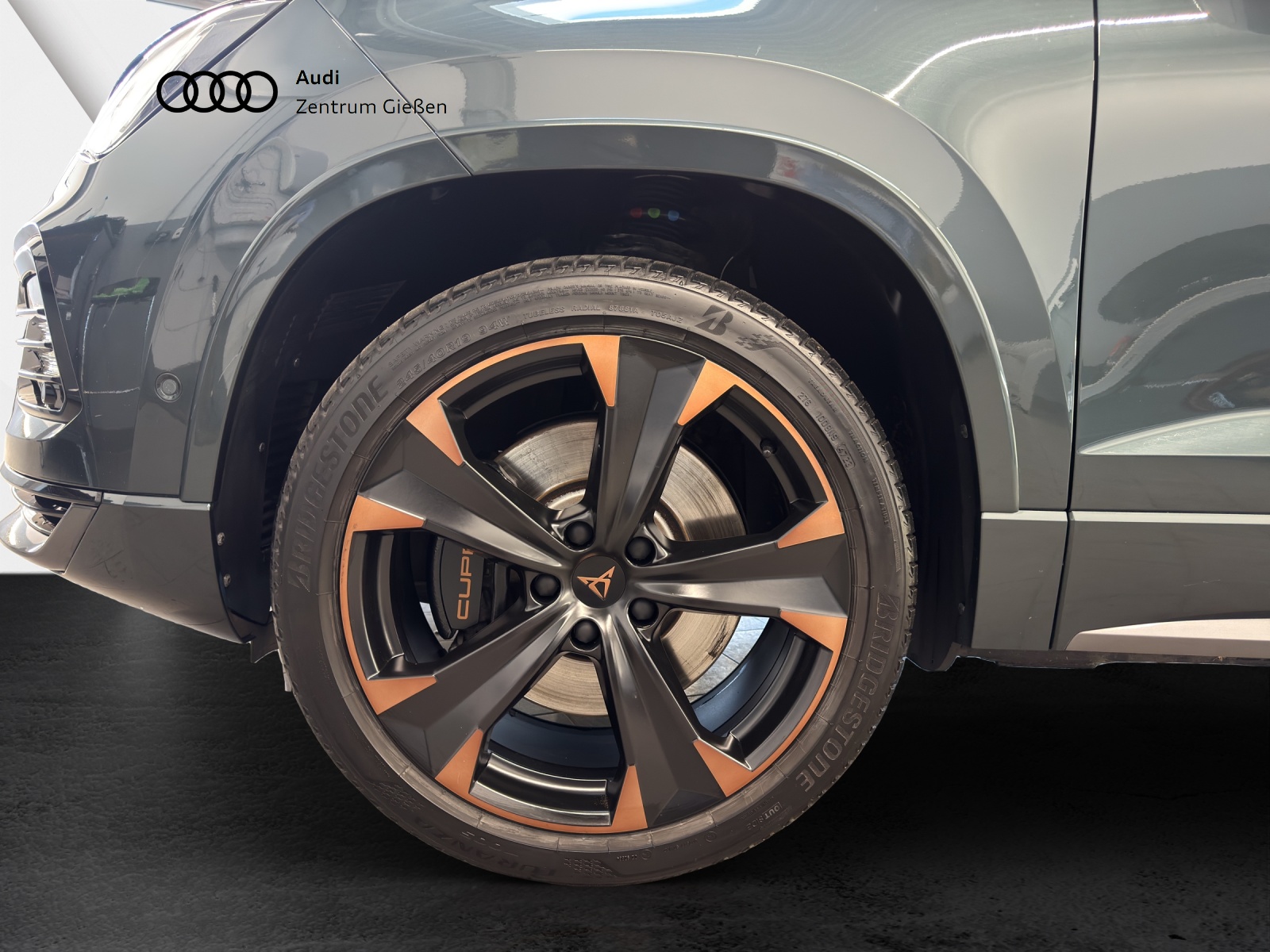 Ateca 2.0 TSI DSG 4Drive VZ Akrapovic AHK BEATS ACC