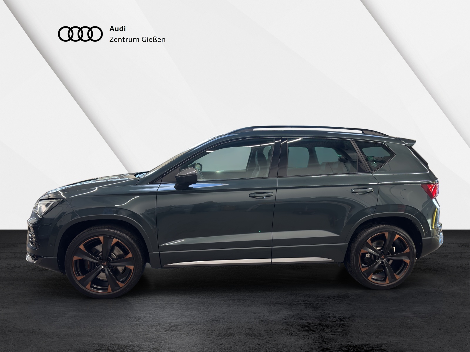 Ateca 2.0 TSI DSG 4Drive VZ Akrapovic AHK BEATS ACC