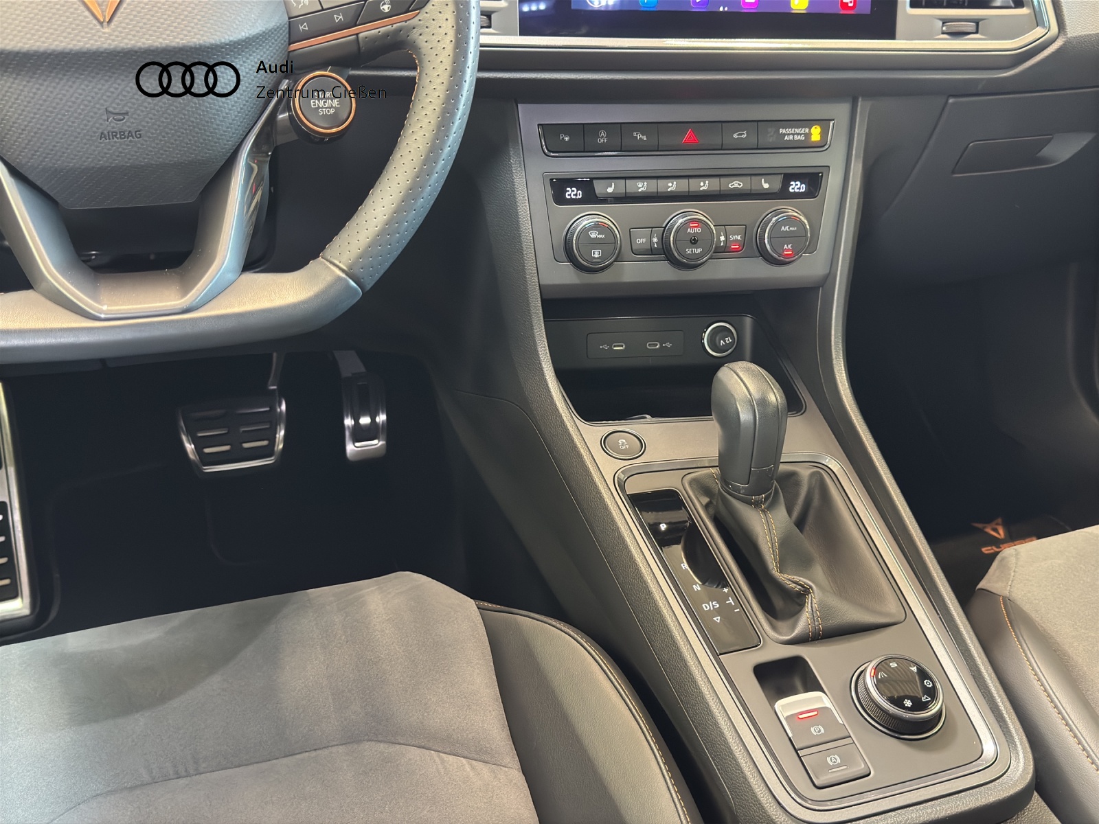 Ateca 2.0 TSI DSG 4Drive VZ BREMBO BEATS ACC Navi 