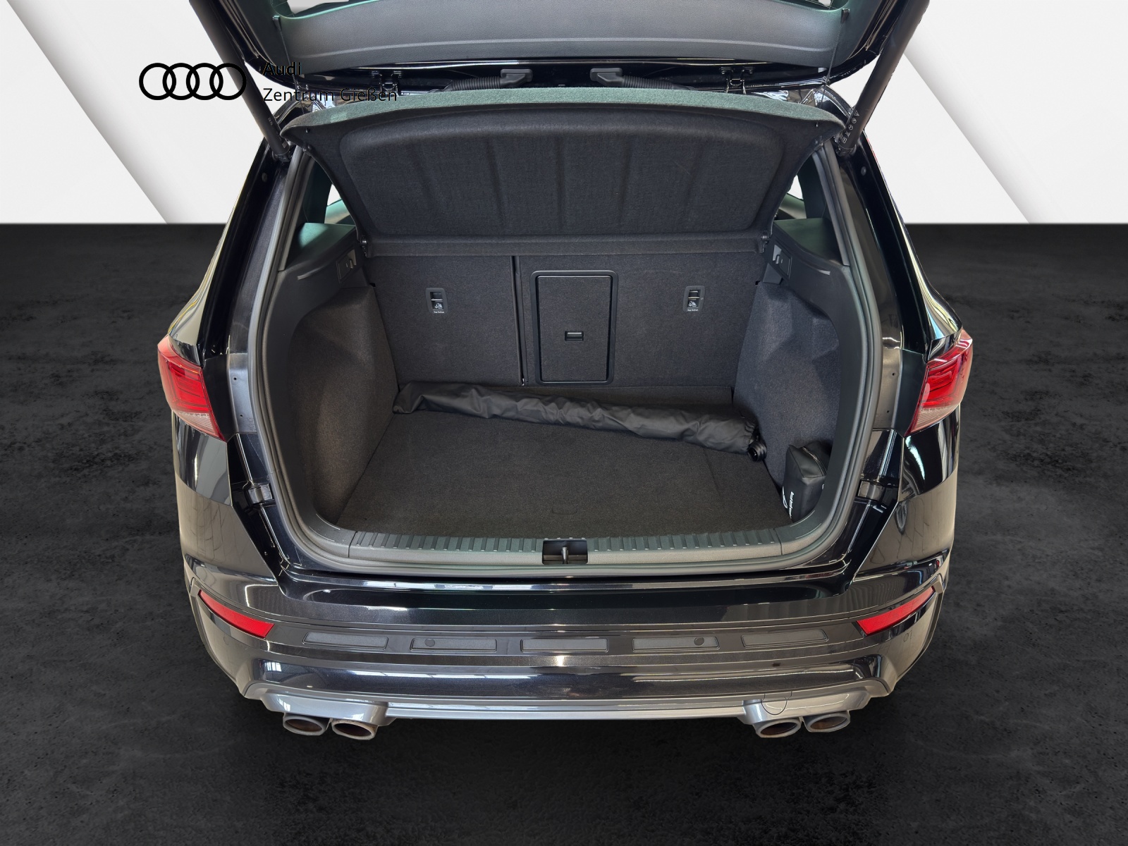 Ateca 2.0 TSI DSG 4Drive VZ BREMBO BEATS ACC Navi 