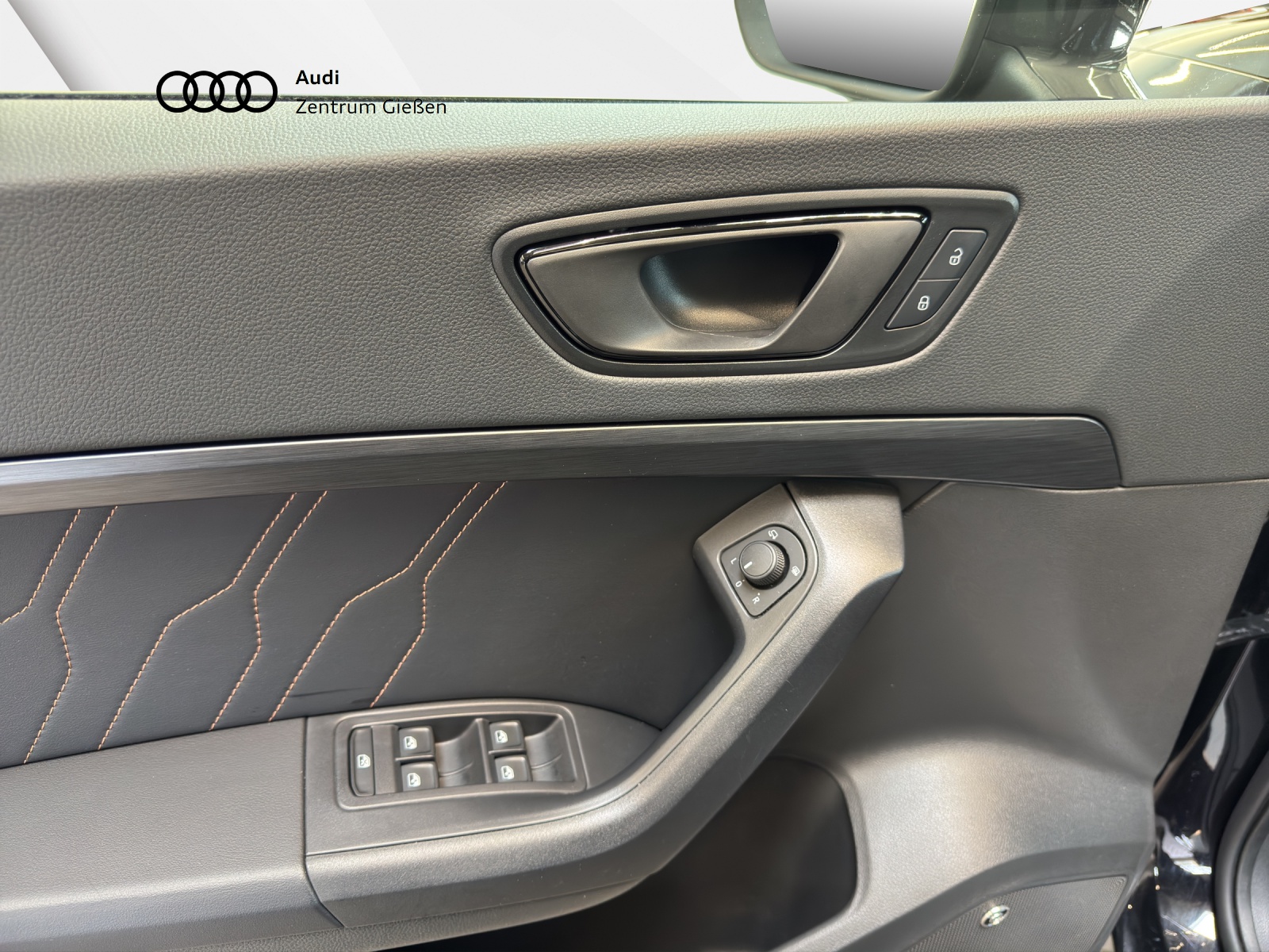 Ateca 2.0 TSI DSG 4Drive VZ BREMBO BEATS ACC Navi 