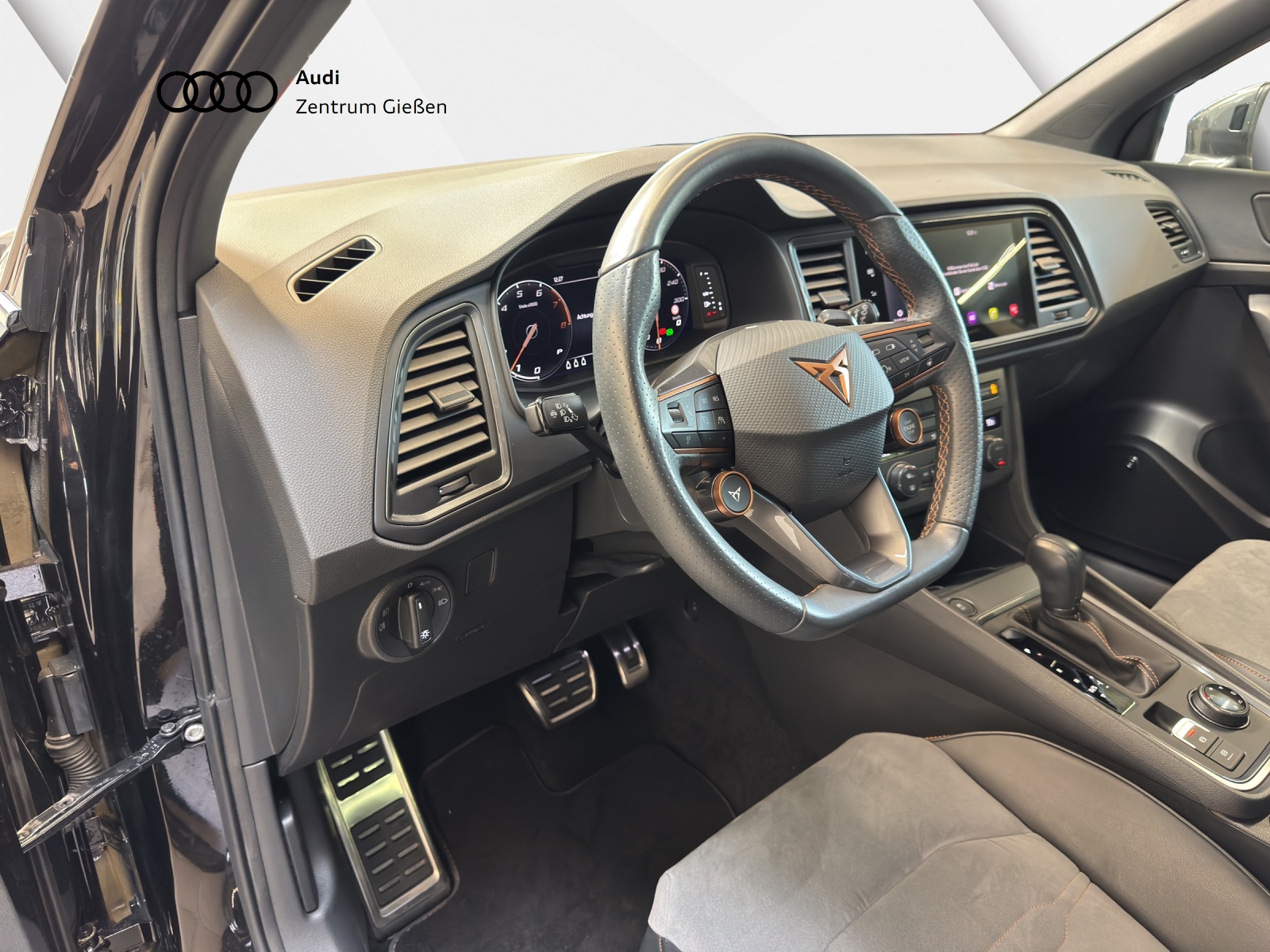 Ateca 2.0 TSI DSG 4Drive VZ BREMBO BEATS ACC Navi 