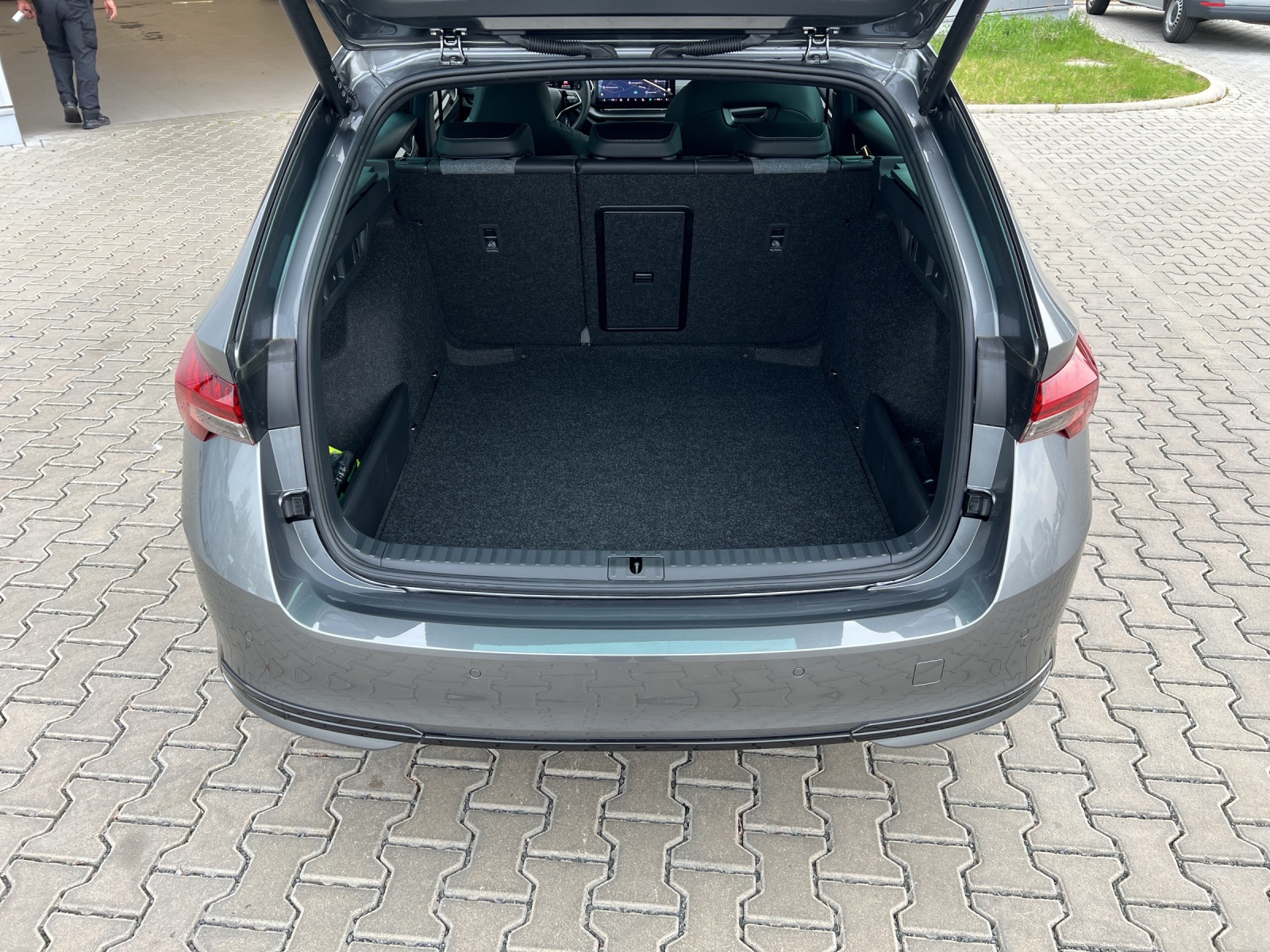 Octavia Combi eTSI DSG Sportline