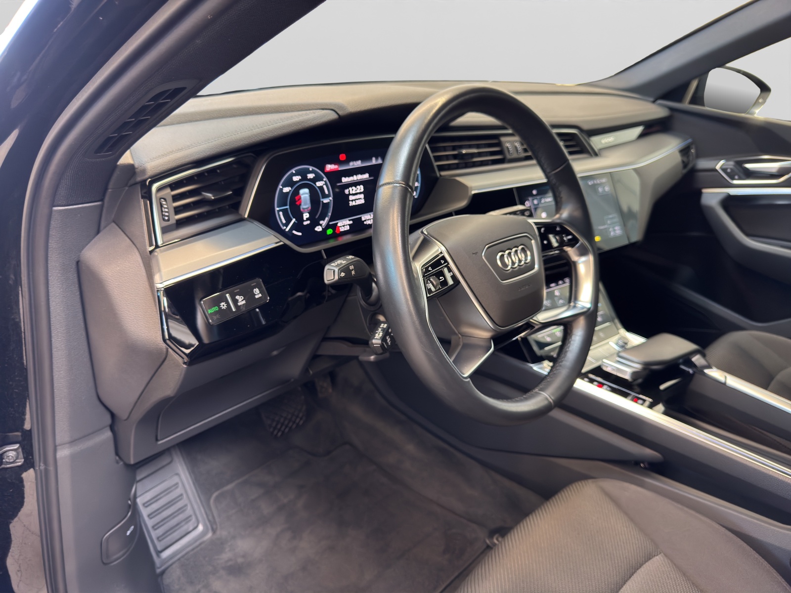 e-tron 55 quattro S line Black AHK Navi Kamera