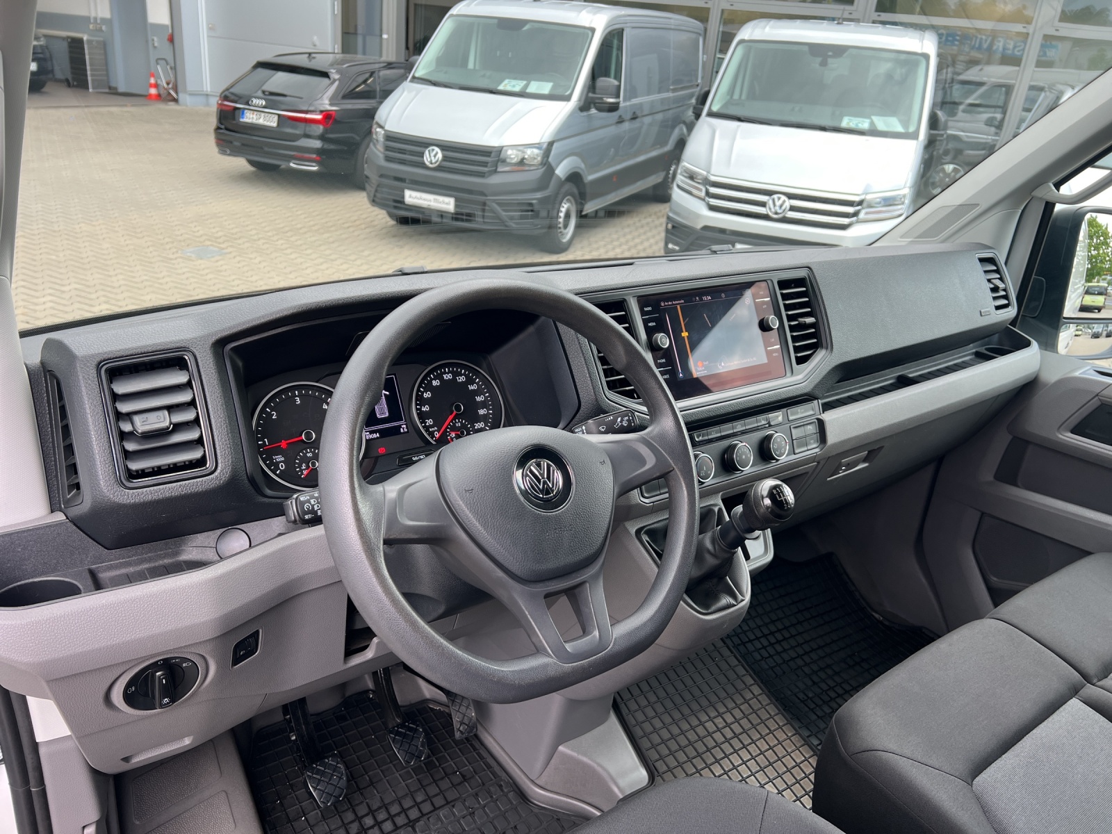 Crafter 35 Kasten 2,0 TDI MRHD Trittstufe Kamera Klima PDC AHK Navi