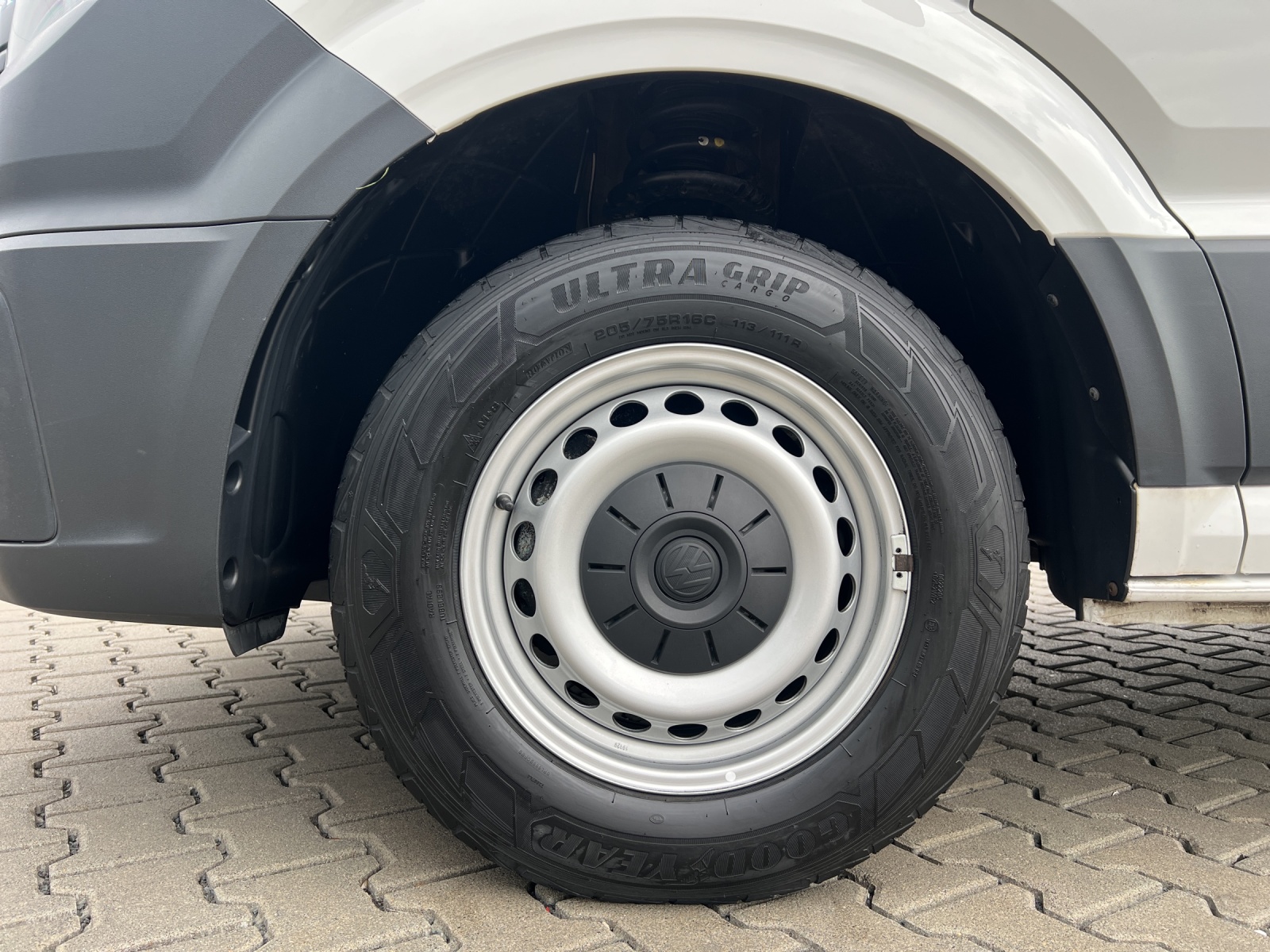 Crafter 35 Kasten 2,0 TDI MRHD Trittstufe Kamera Klima PDC AHK Navi