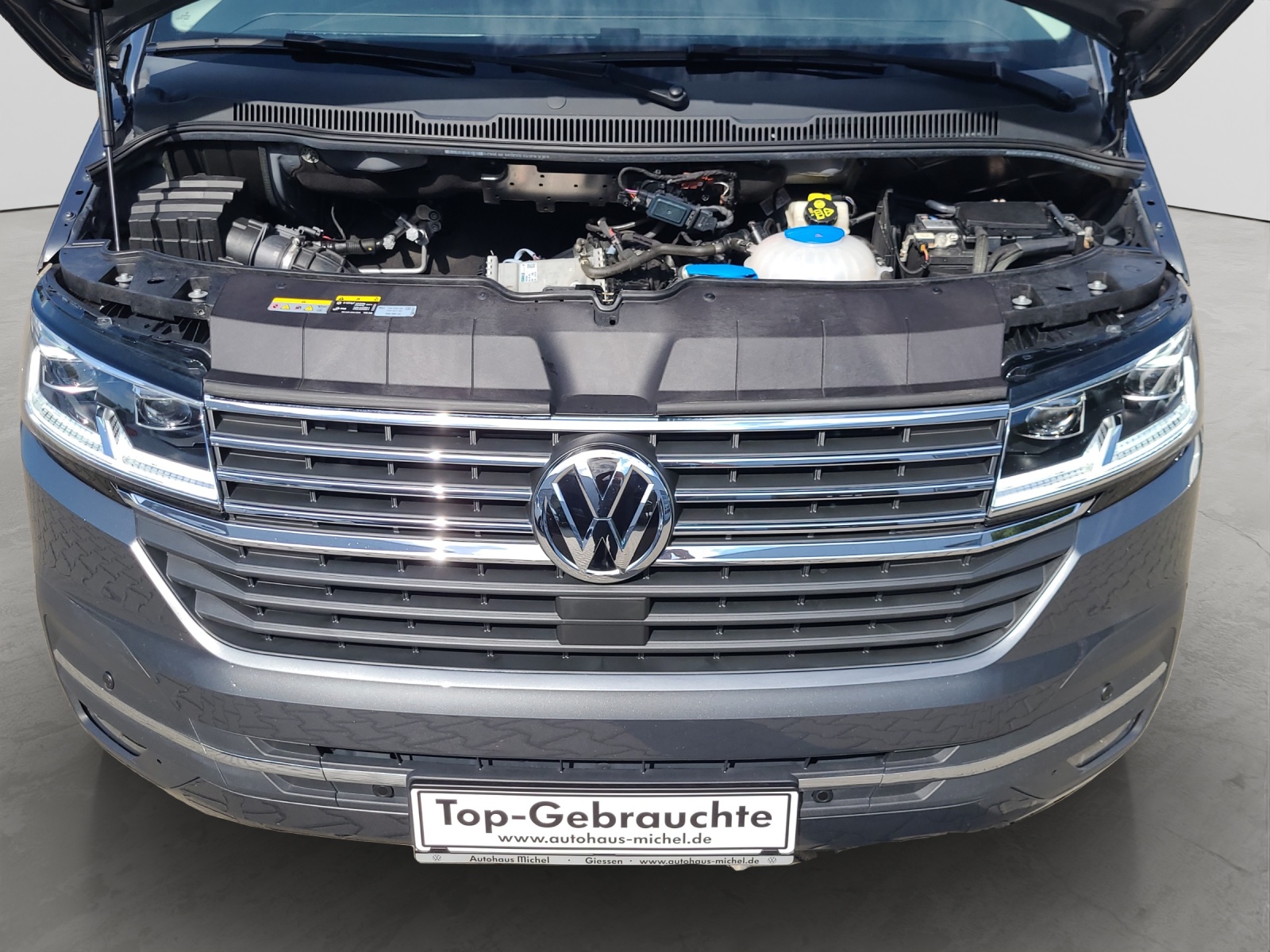 T6 Multivan 6.1 2.0 TDI Generation Six ACC 7 Sitzer PDC AHK Vorbereitung