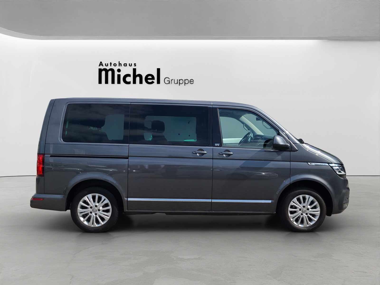 T6 Multivan 6.1 2.0 TDI Generation Six ACC 7 Sitzer PDC AHK Vorbereitung