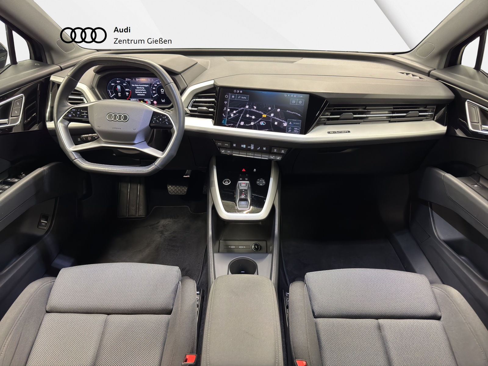 Q4 e-tron 40 S line Black Assistenzpaket Kamera Navi