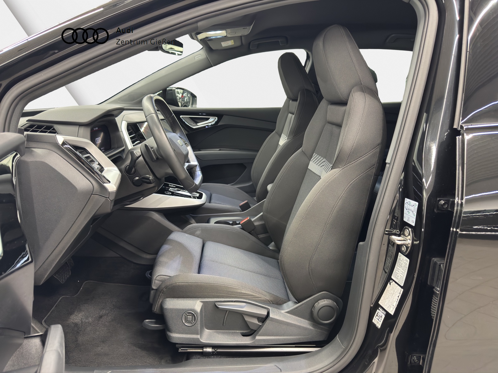 Q4 e-tron 40 S line Black Assistenzpaket Kamera Navi