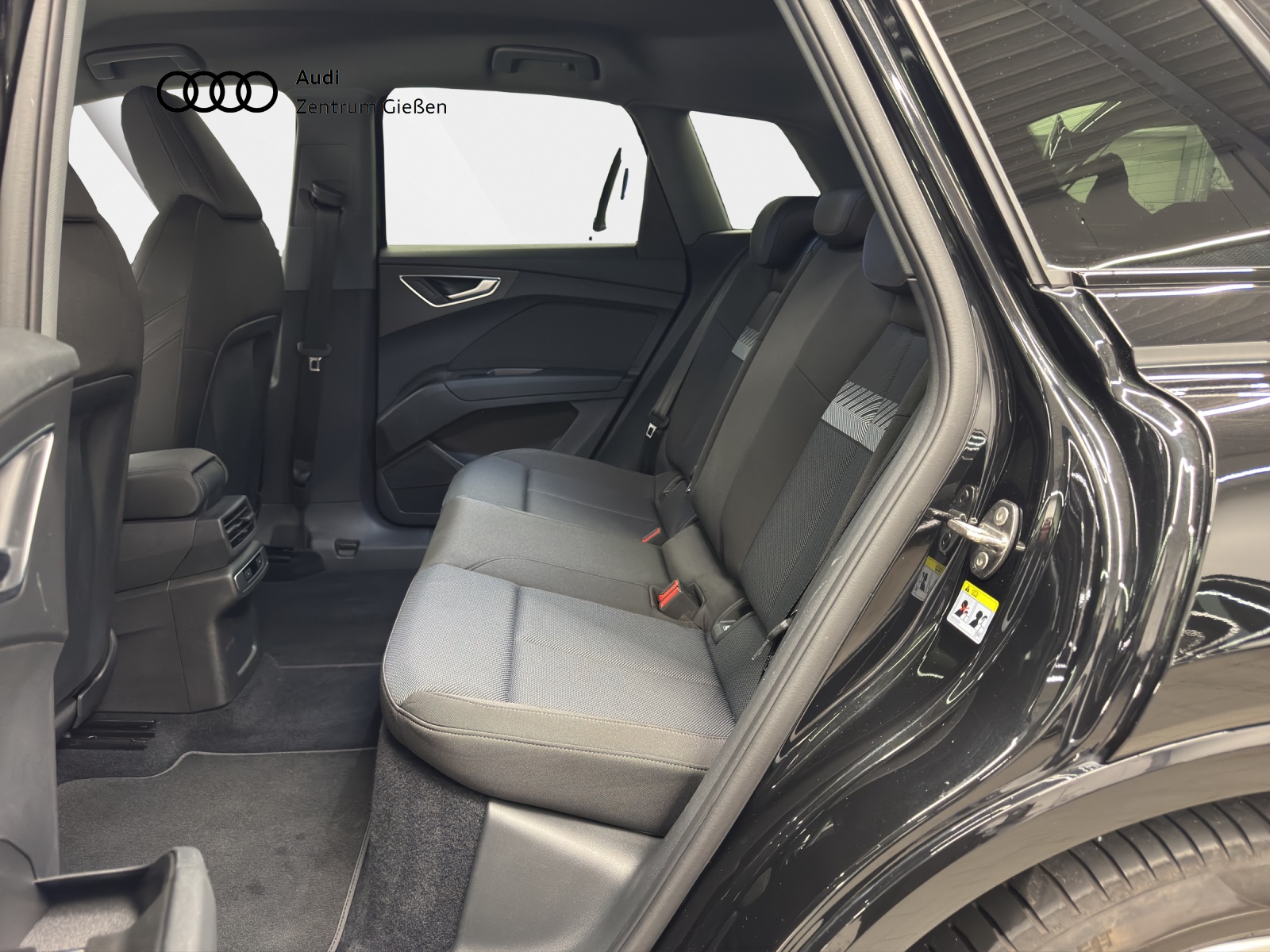 Q4 e-tron 40 S line Black Assistenzpaket Kamera Navi